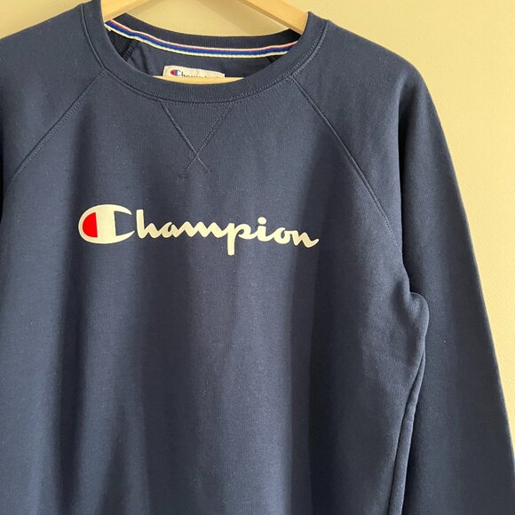 NWT Champion Women’s Crewneck Sweatshirt – Navy Blue Logo Pullover Size Medium - Picture 3 of 10